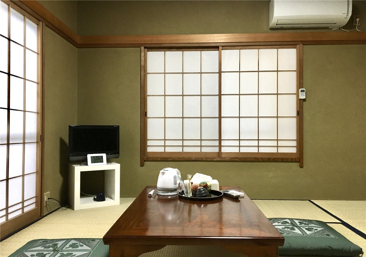 和室6畳部屋 薄型テレビ・エアコン付き 伊豆観光の拠点や出張に